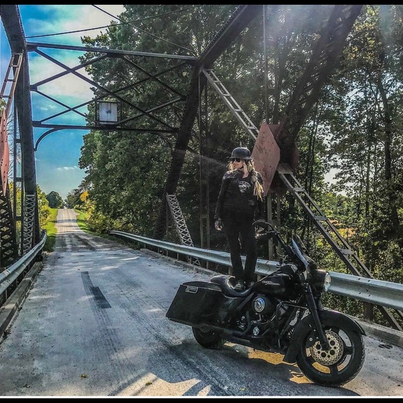 Meet your Posher, Lisa - Picture 5 of 8